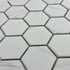 Мозаика Marble Mosaic Hexagon Carrara Matte керамика 28.2х32.5 см матовая чип 51x59 мм, белый, серый