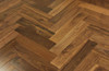 Инженерная доска НM flooring Английская ёлка Орех Американский селект Herringbone лак