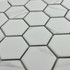 Мозаика Marble Mosaic Hexagon Carrara Matte керамика 28.2х32.5 см матовая чип 51x59 мм, белый, серый