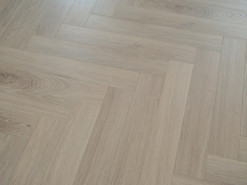 Ламинат Lamiwood Chester Дуб Малтон 606х101х12 12 мм 34 класс с фаской 513
