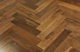 Инженерная доска НM flooring Английская ёлка Орех Американский селект Herringbone лак