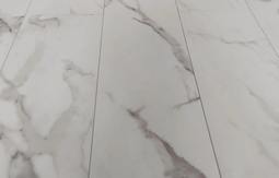 StoneFloor Big Stone Бело-серый мрамор арт. 2820-4 MР mspc (минерально-каменный ламинат) 43 класс 1220х234х8 мм с фаской
