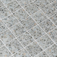 Мозаика Ezarri Gravel 50 стекло 36,5х36,5 см матовая, глянцевая чип 50х50 мм, серый
