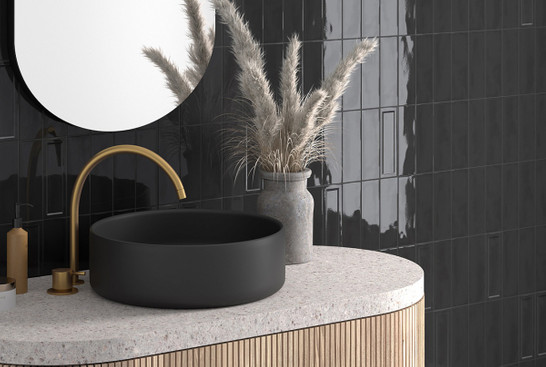 Настенная плитка Island Black 6.5х20 Equipe глянцевая керамическая 31199 фото Настенная плитка Island Black 6.5х20 Equipe глянцевая керамическая 31199