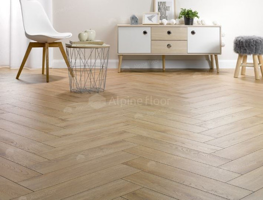 Ламинат Homflor Herringbone 535 Praline Cajun Oak 644х143х12 12 мм 33 класс с фаской